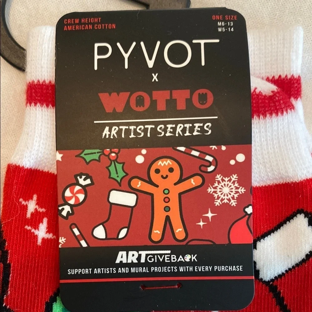 Red Gingerbread Holiday Socks